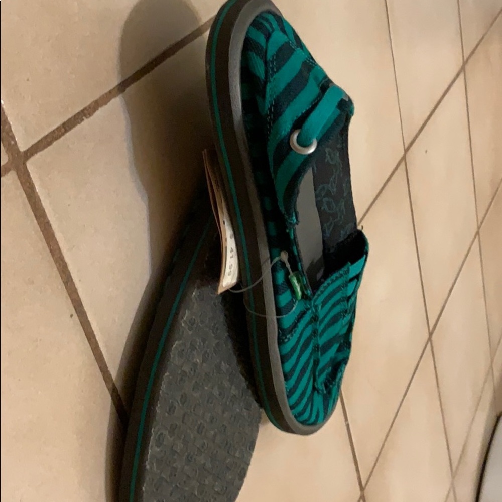 NWT green/black striped Sanuk brand shoes!